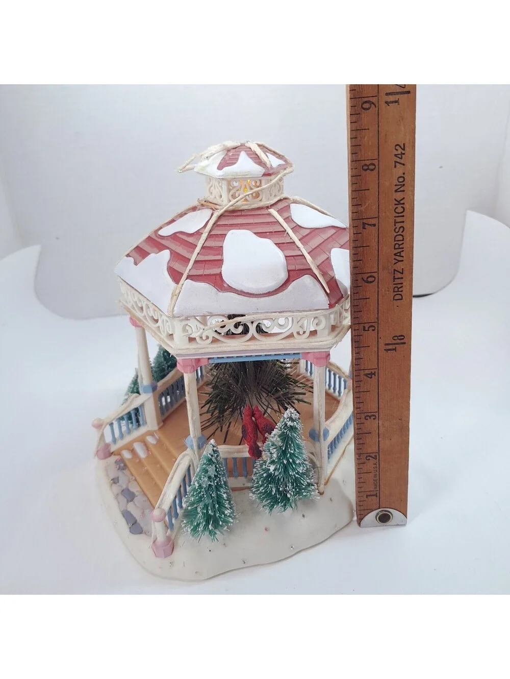 Vintage Avon Gazebo Holiday Splendor Lighted Fiber Optic Christmas village 2002